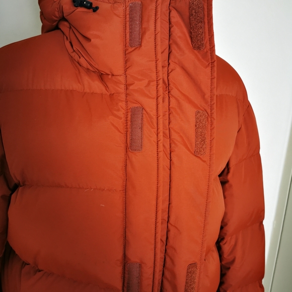 Uniqlo Puffer Jacket sz XS Womens Orange Rust colour duck down Hooded Velcro zip - Picture 3 of 13